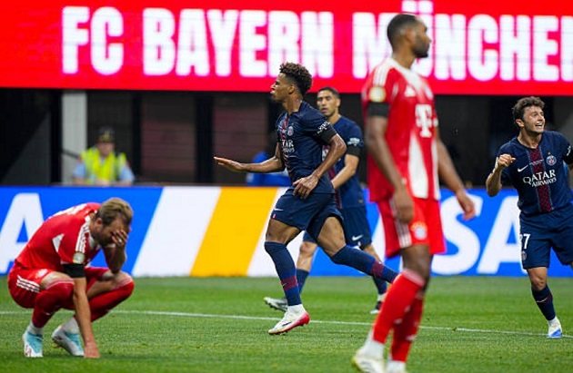 PSG đánh bại Bayern Munich trong trận cầu kịch tính và đầy tranh cãi